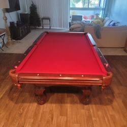 Beautiful 8ft Pool Table 