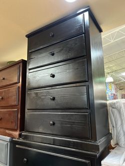 Five drawers dresser