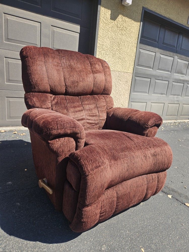 XL LAZY BOY RECLINER LIFE TIME WARRANTY