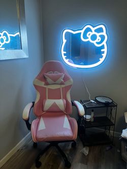 Hello kitty mirror and chair