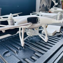 Phantom 4 Drone 