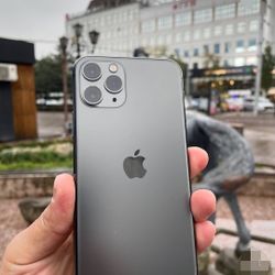 iPhone 11 Pro Max Unlocked With Warranty 