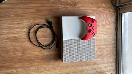 Xbox one S including controller and cable