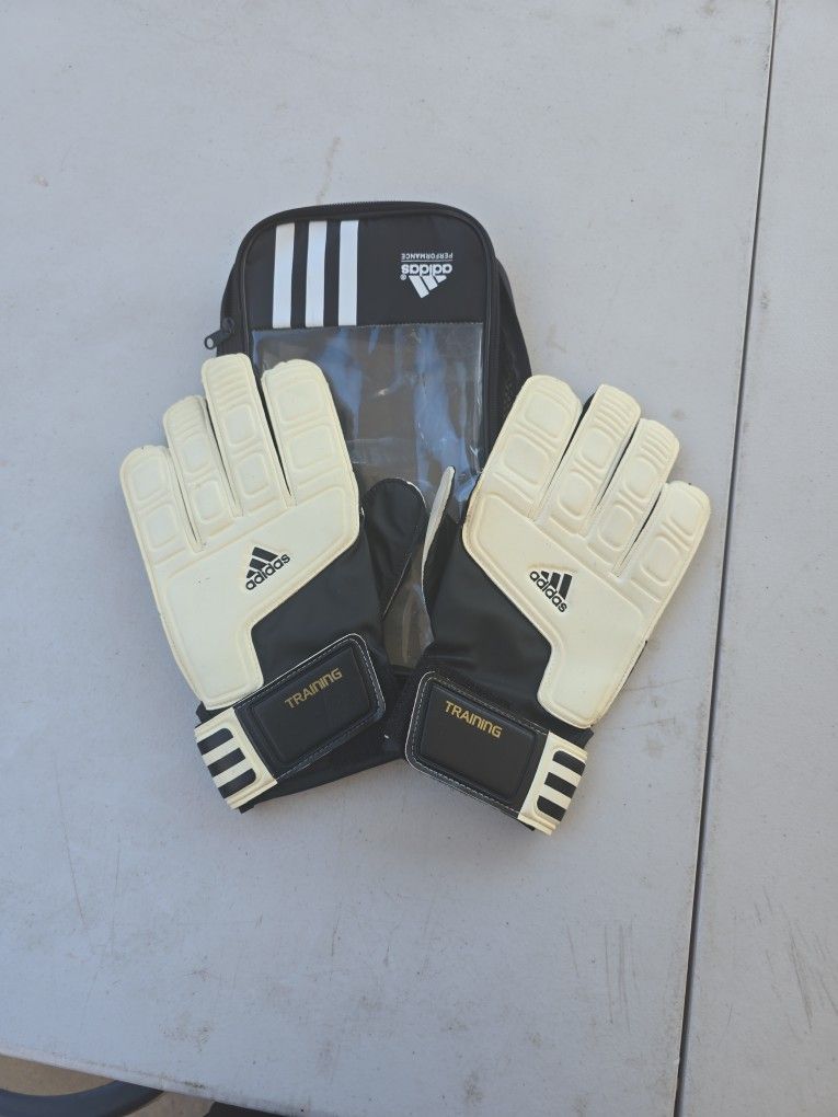 ADIDAS GOALKEEPER GLOVES