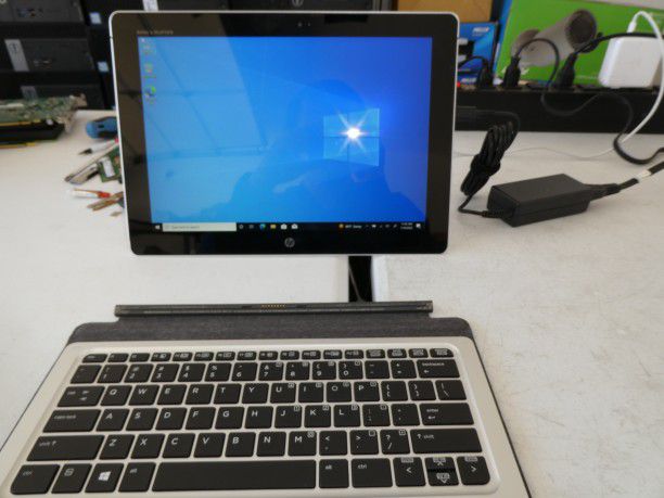 Tablet Laptop HP Elite X2 Detachable 11" Screen Windows 10 Pro