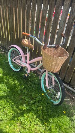 Great antique bike very cute