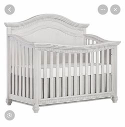 Convertible Crib and Dresser (free mattress)