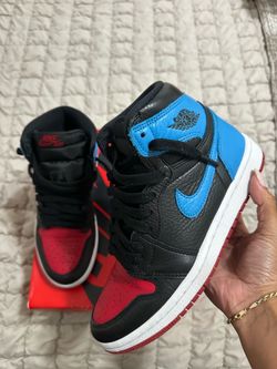 WMNS 1’s