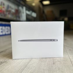 MacBook Air M1 Chip (Sealed)
