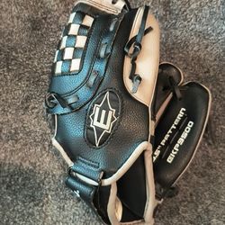 Easton GKP9500 9.5" PATTERN Baseball/T-Ball Glove For Right Hander
