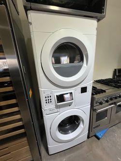 Whirlpool laudry center gas 27”