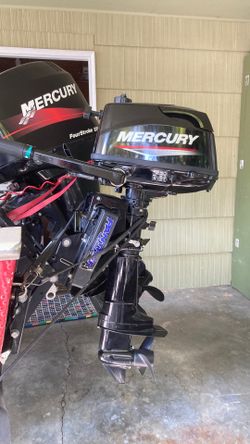 6 hp Mercury  Fourstroke like new