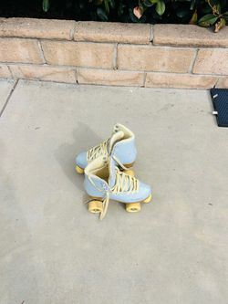 Womans Roller Skates / Good Condition / Yellow & Blue/ Size 7