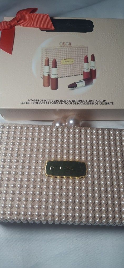 Mac Lipstick π