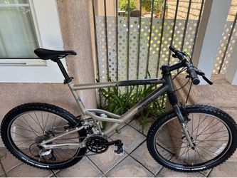 CANNONDALE JEKYLL 500 ALUMINUM MOUNTAIN BICYCLE -