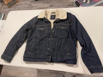 Gap Denim Jacket with Fur Size Medium