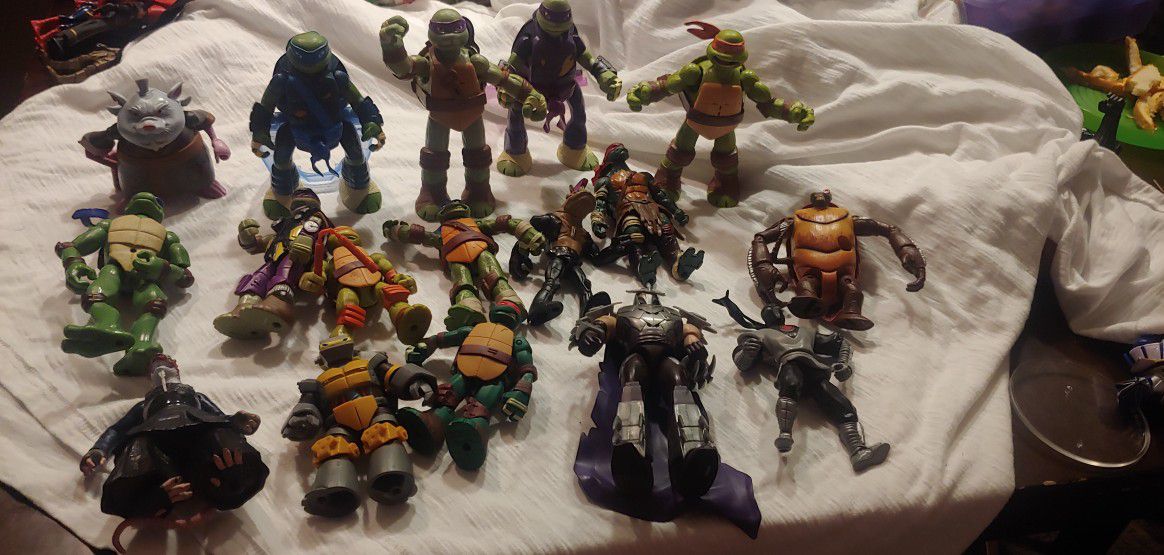 Ninja Turtles Lot 17 figures