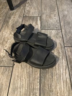 Talla 7.5. $5