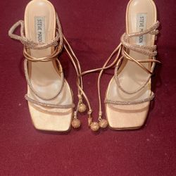 Steve Madden Tie Up Heels 