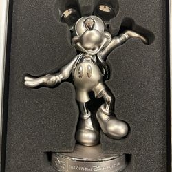 D23 Mickey Statue With Original Box