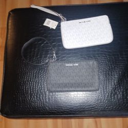 Mk Hand Wallet 