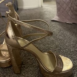 Michael Kors Shoes Sandals Size 7. 