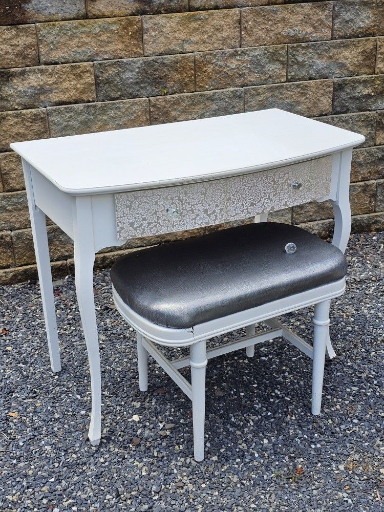 Ladies Vanity