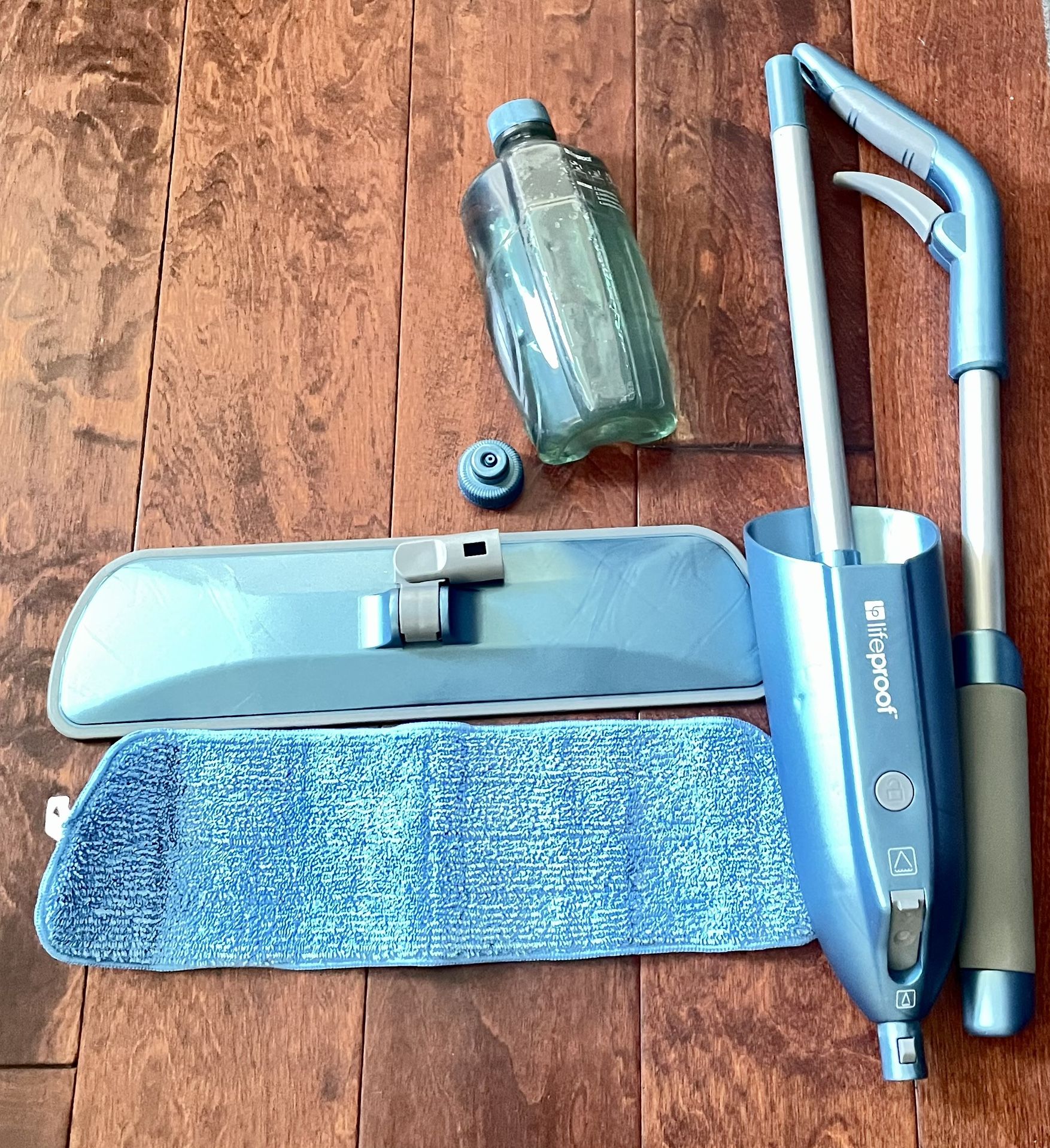 New Microfiber Spray Mop with 2-Spray Modes