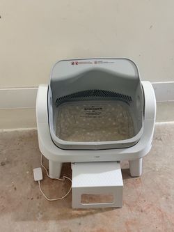 Automatic cat litter box