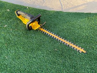 DeWalt 20V MAX 22” Hedge Trimmer – Rarely Used – Excellent Condition