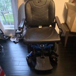 Quantum Power Wheelchair