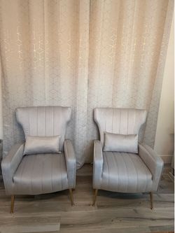 Accent Chair – Excellent Condition – Modern & Stylish