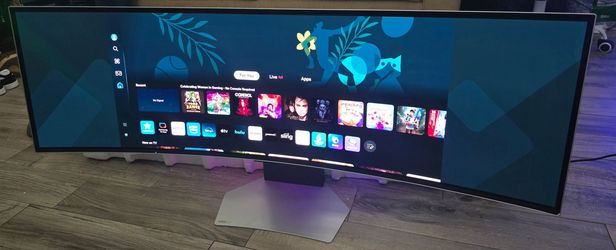 Samsung Odyssey G9 49" 240 Hz Monitor / Smart TV