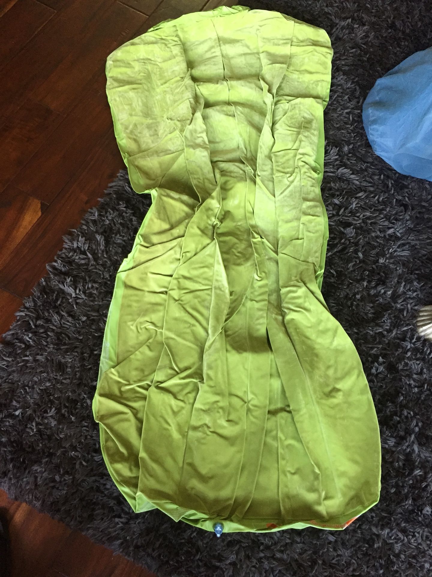 Twin inflatable mattress and pump