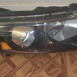 2012 Kia Optima Passenger Headlight 