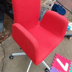 Nice Chair 🪑 Used Like New $35 FIRM One Piece One Piece