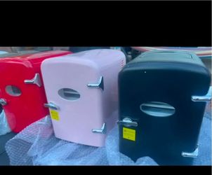 Mini fridge cooler and warmer