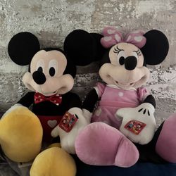 X-Large Minnie & Mickey w/tags 
