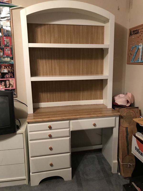 Matching Dresser And Desk Furniture In Round Rock Tx Offerup