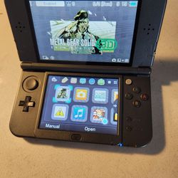 New 3DS XL For Sale With 4 Games And Case