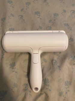 Animal hair roller