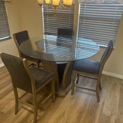 Dinning Table 