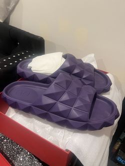 Valentino Garavani Slides