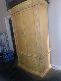 Armoire