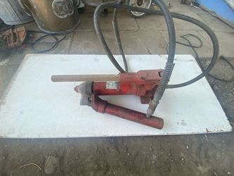 Hydraulic bottle jack