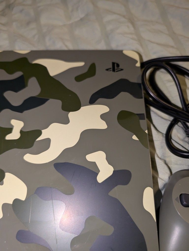 PS4 Limited Edition WW2 (Never Used)