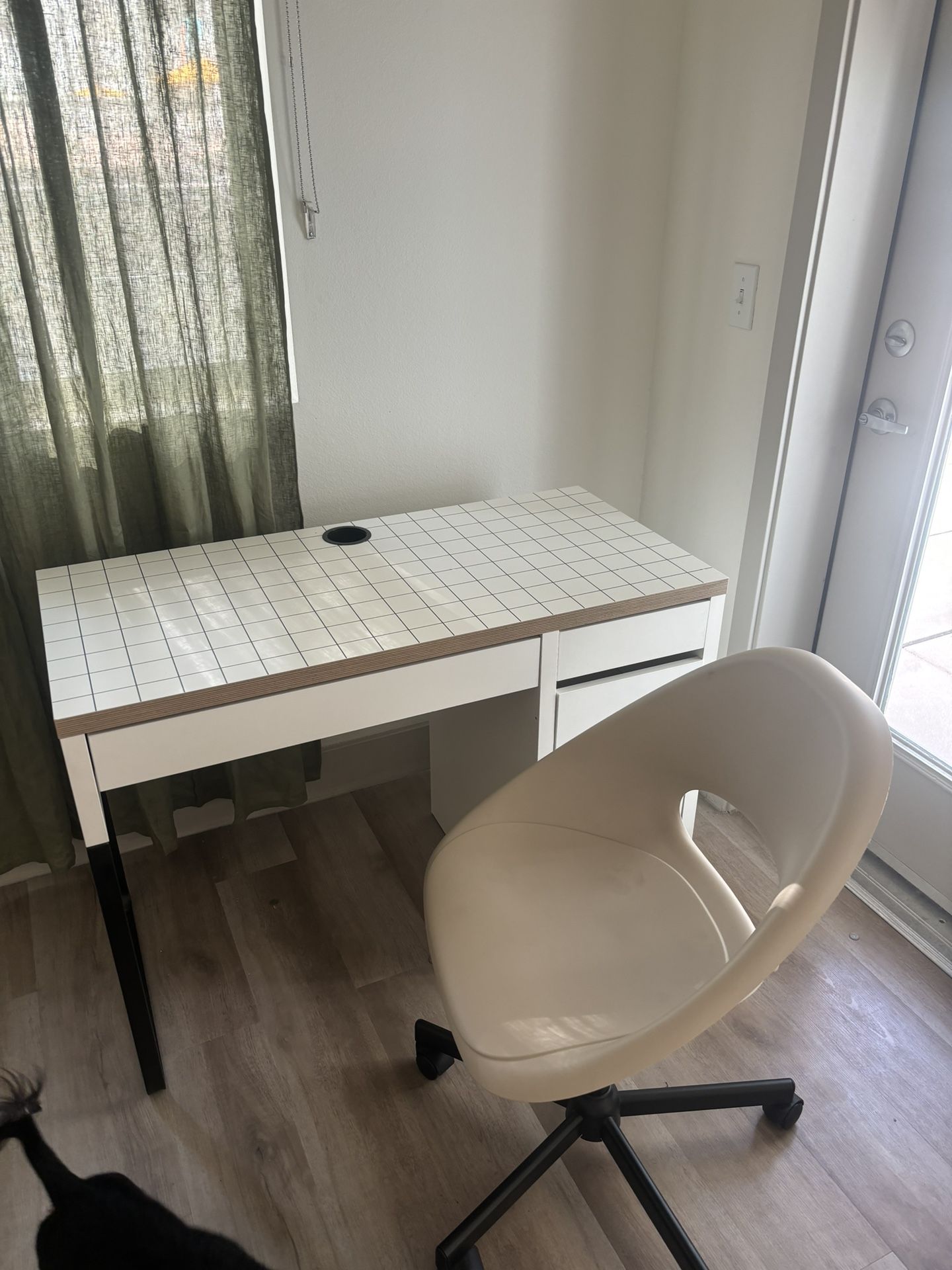 Desk And Chair