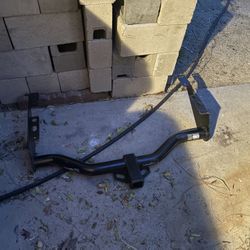 tow hitch fits many trucks 