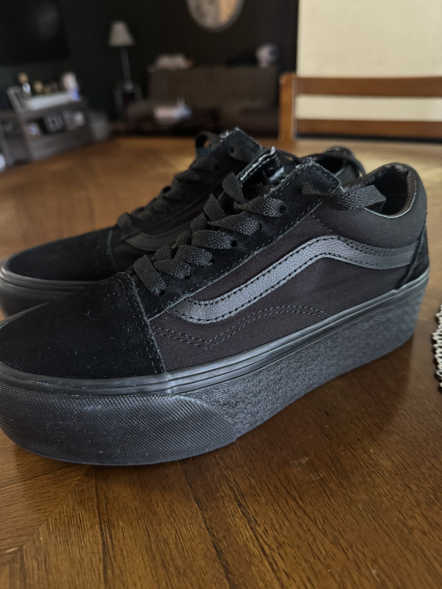 VANS Women Platform Size 6.5