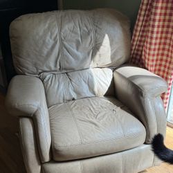 Super Cozy Recliner 